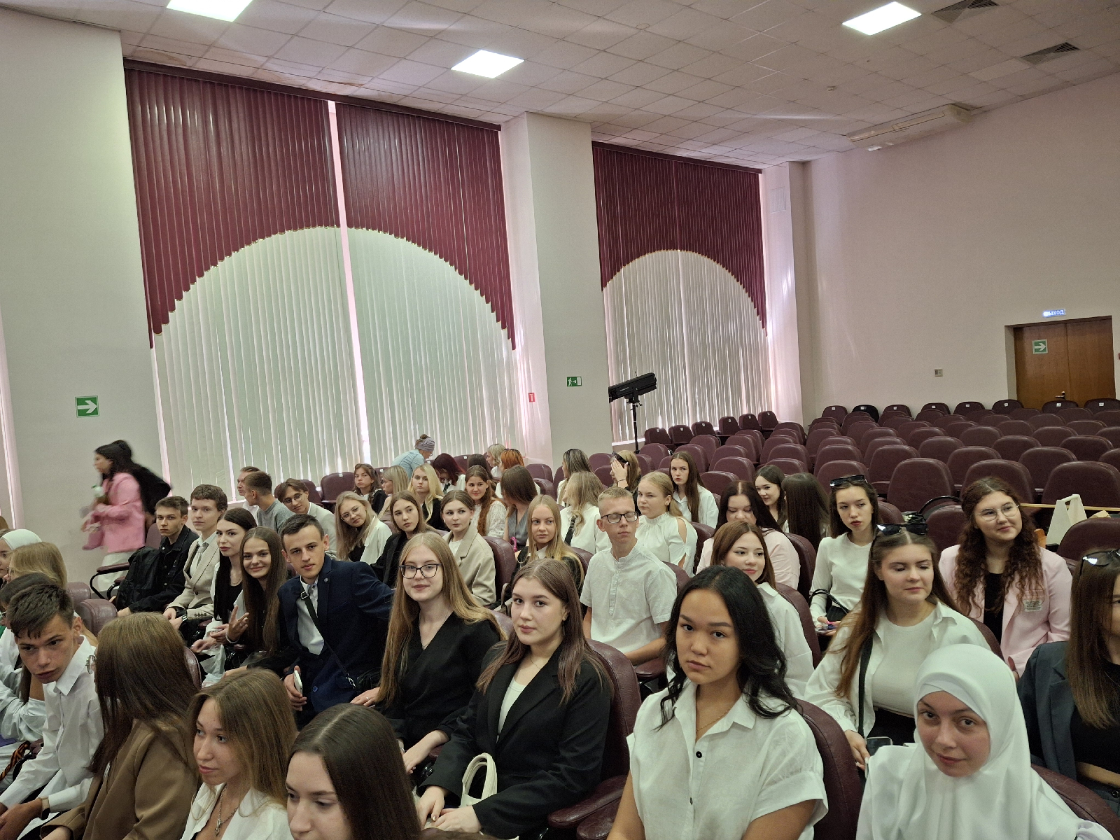 Студенты группы 24ФПИ1 на «Неделе погружения в профессию»